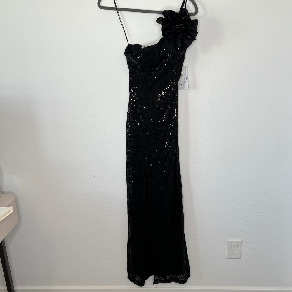 Violet Weekend Gown Juniors 1/2 Black One Shoulder Sequin 3D Floral Slit 65741J - Picture 3 of 13